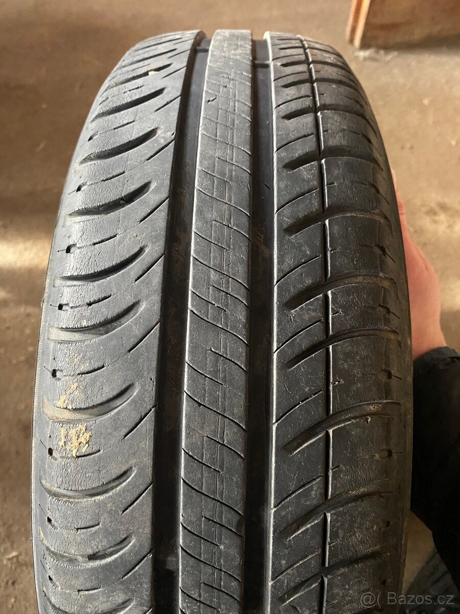 pneu 165/70 R14