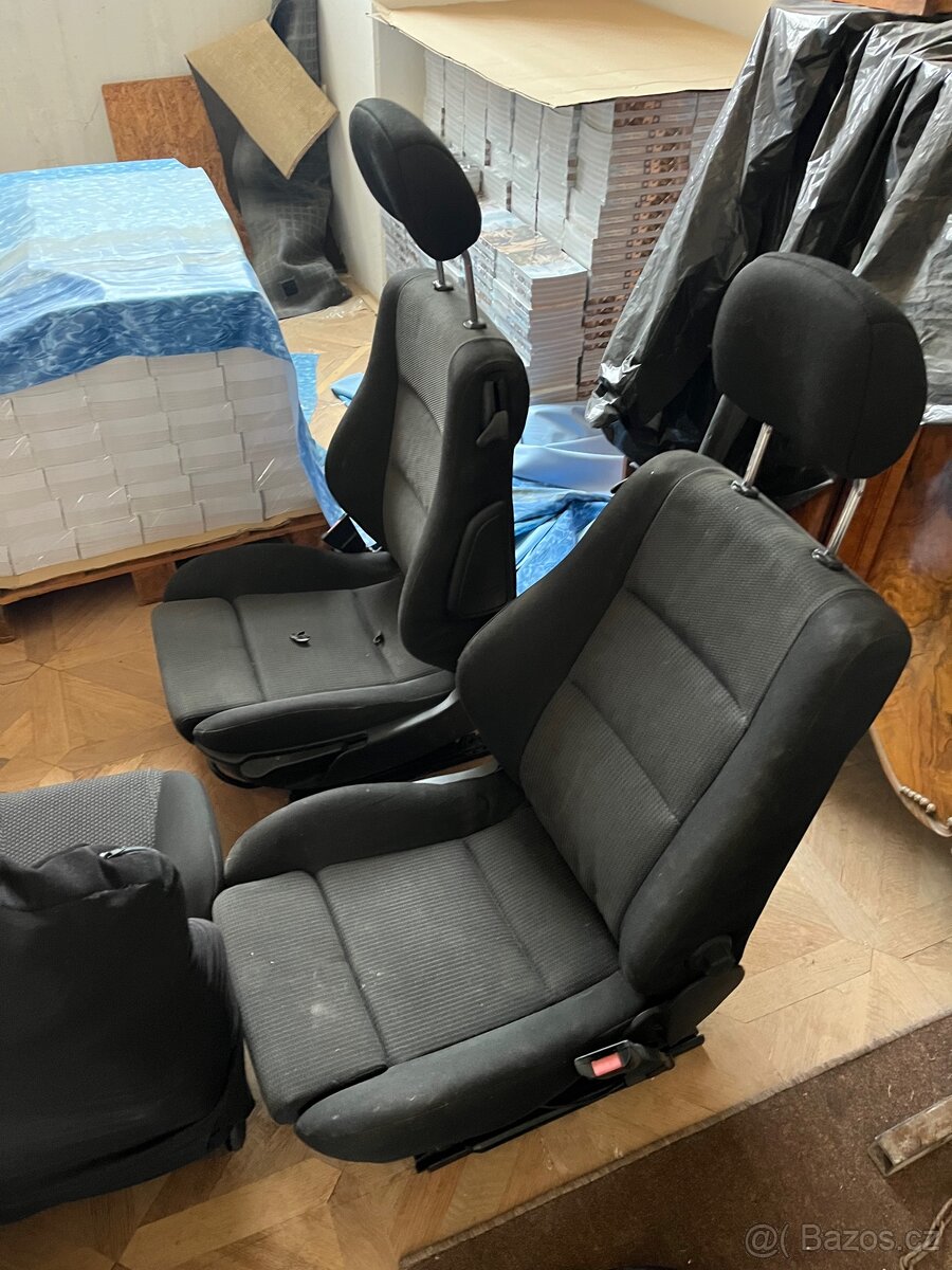 Přední sedačky Opel Astra G