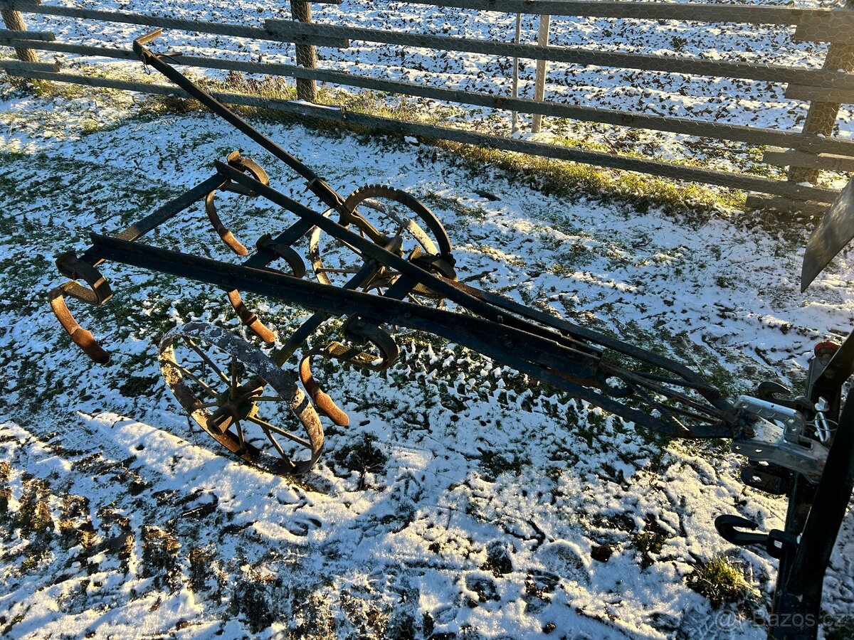 Kultivátor za čtyřkolku