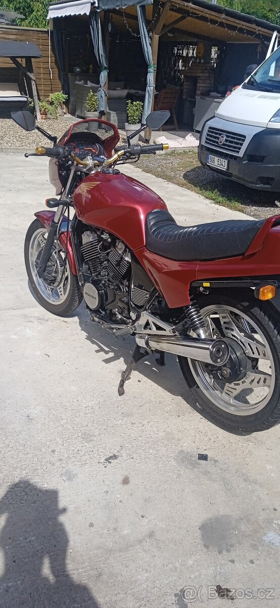 Honda VT500