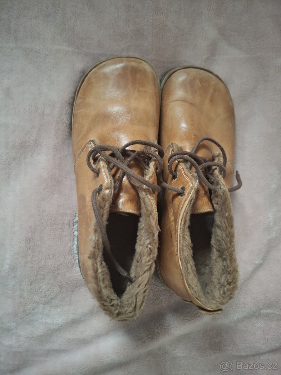 Dámské kožené kotníkové boty