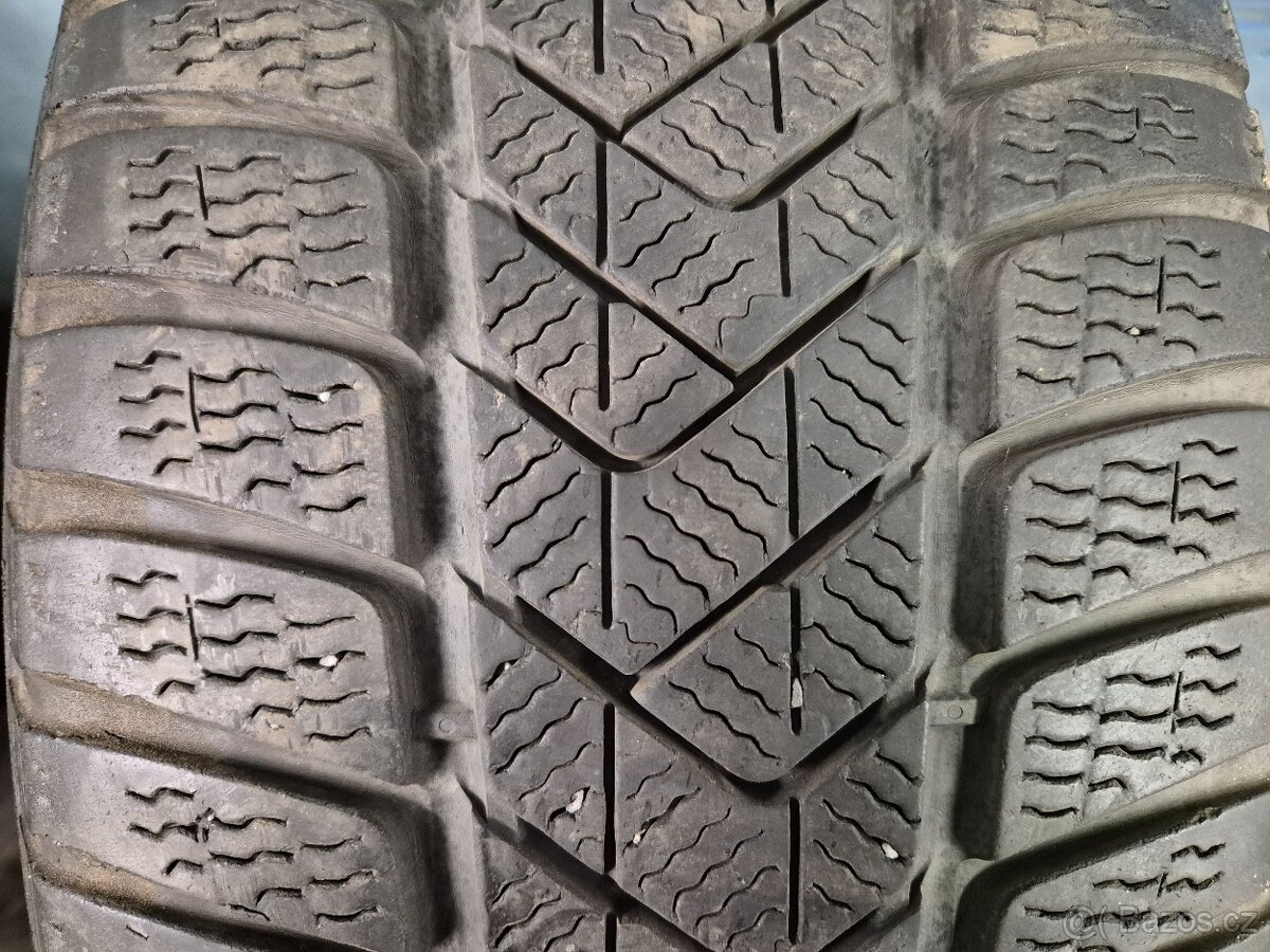 245/45 R18 PIRELLI (2x5,5 2x5mm) č.16142/b6