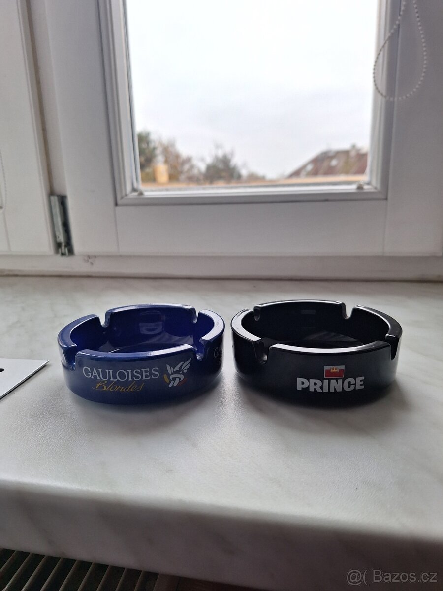 Popelníky