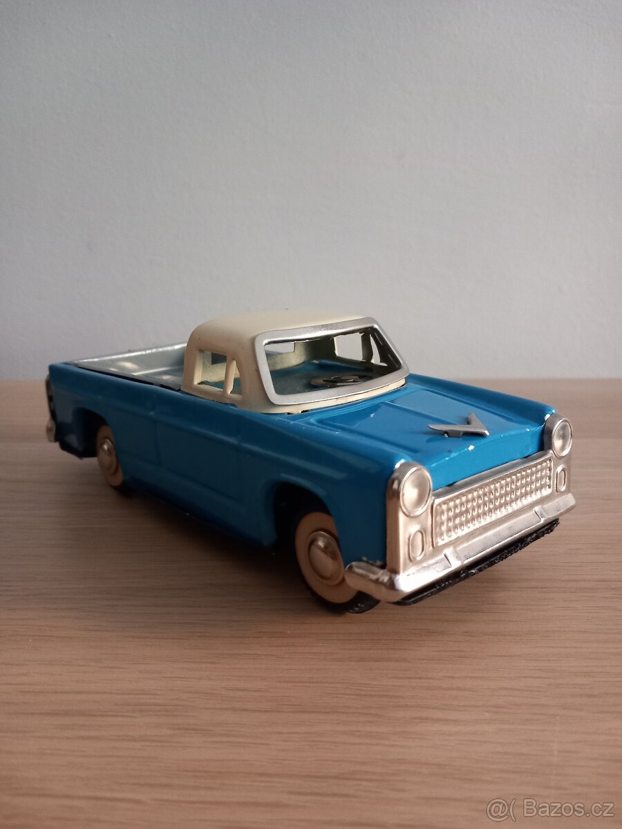 Prodám model plechového auta pick up