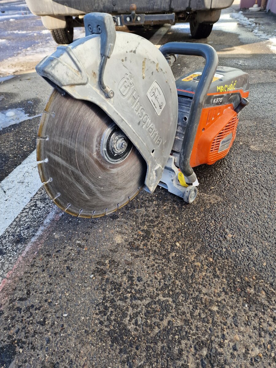 Řezací pila K970