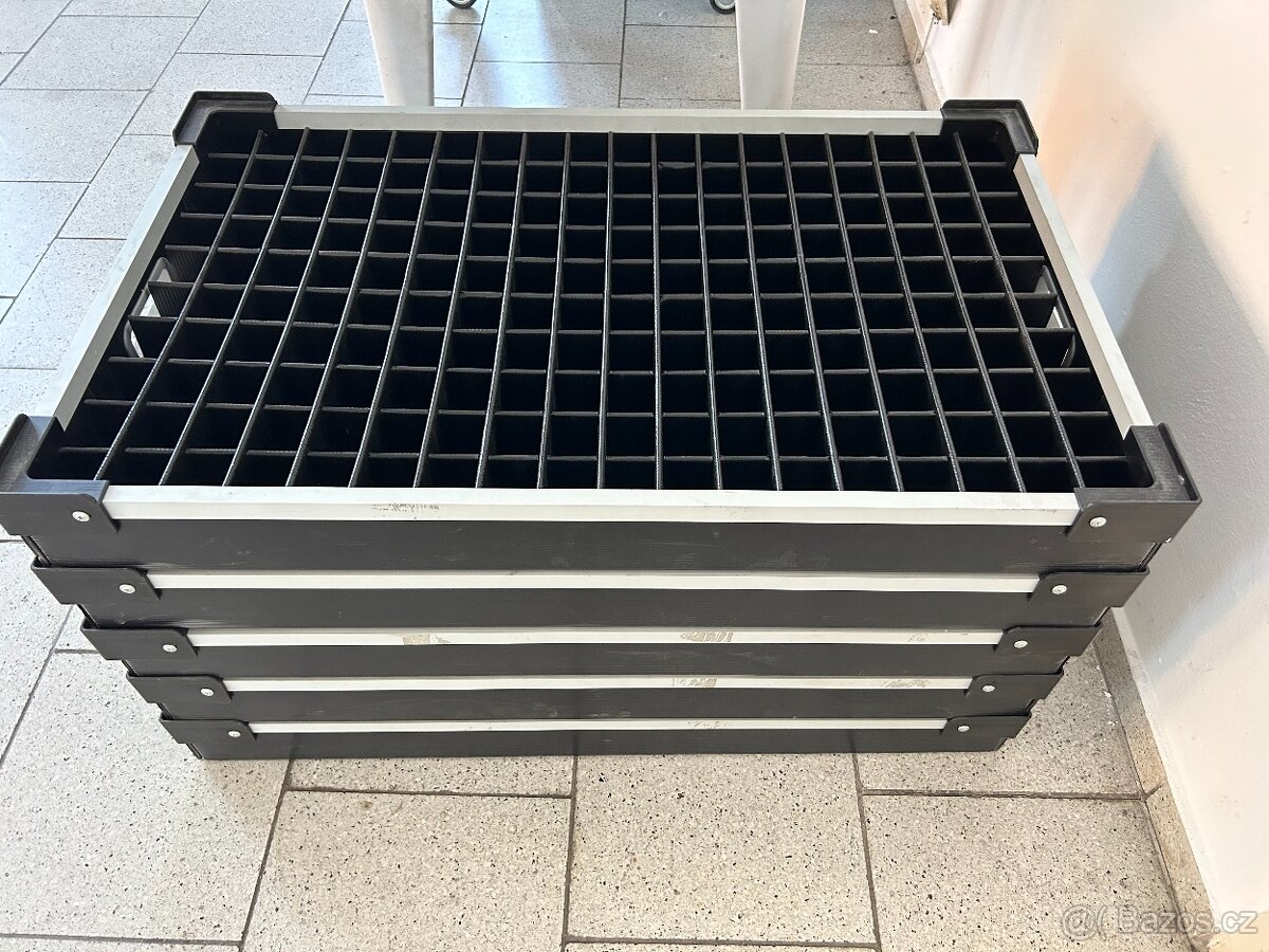 Box/přepravka s vyjímatelnými přihrádkami 87x54x9 cm, 5 ks