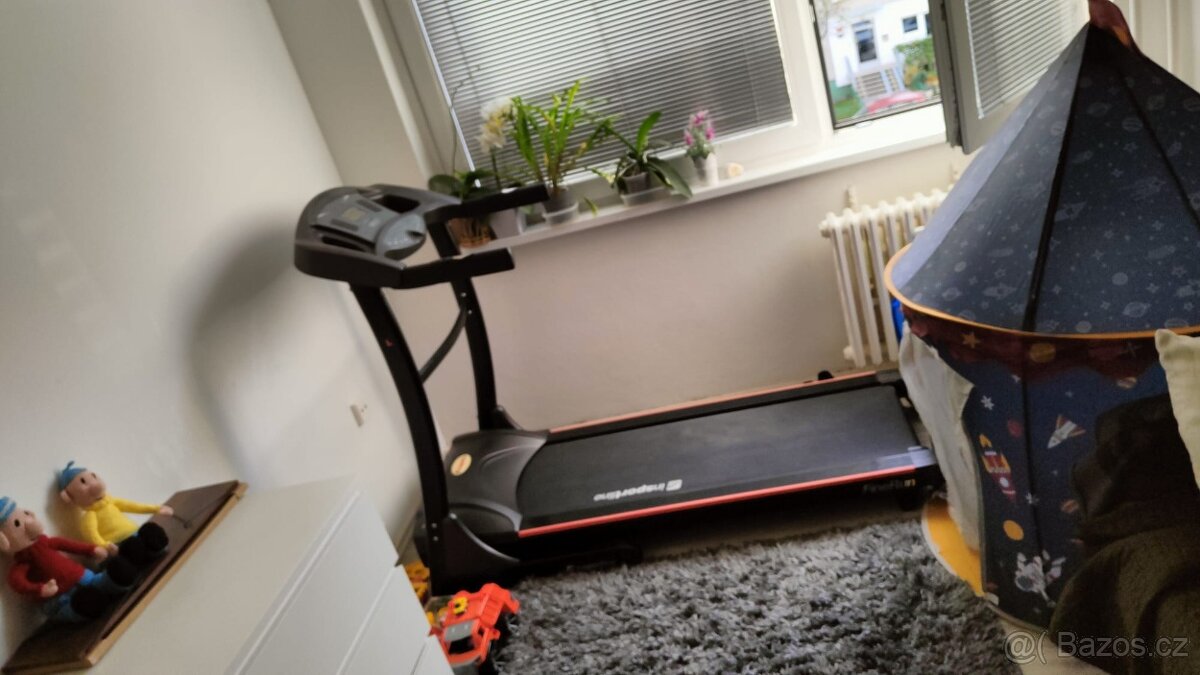 Běžecký pás Insportline