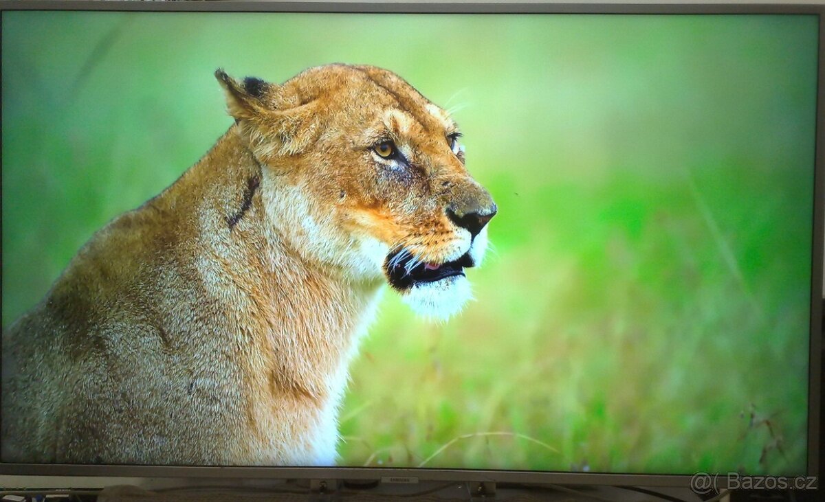 Prodam Samsung UE43NU7472U- 108cm(43") Ultra HD WiFi SMART