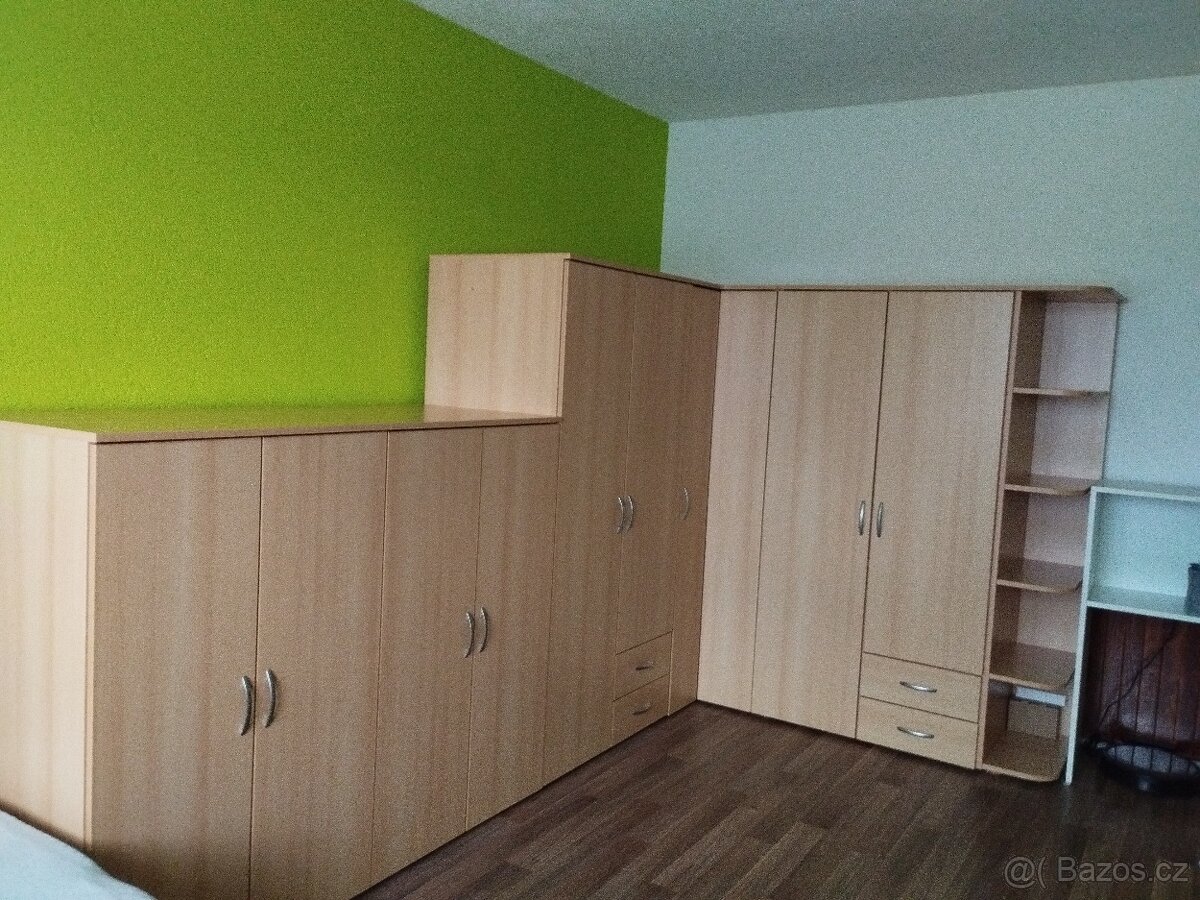 Sestava skříní
