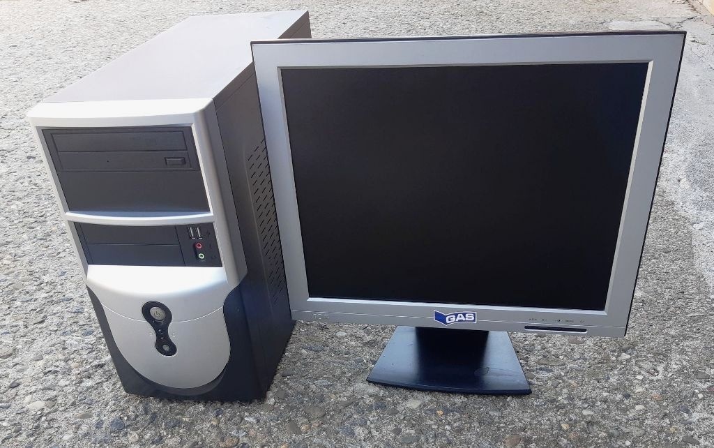 Pc + monitor