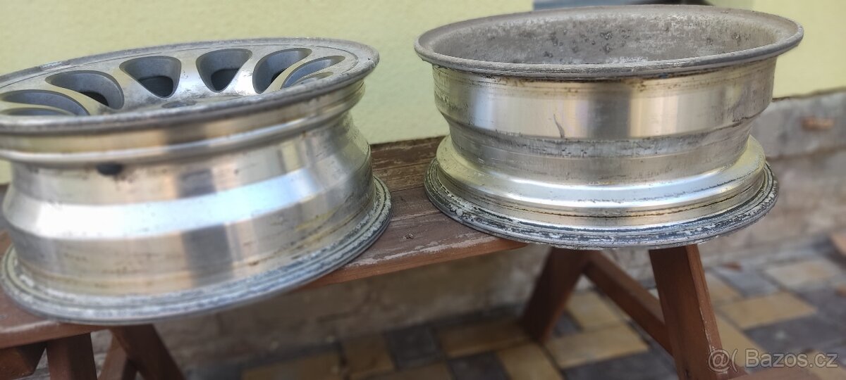 Mitsubishi Pajero I kompletní sada disků