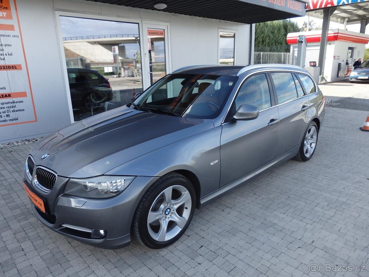 BMW 3 E91 2.0 D EDITION  2011 XENONY KŮŽE SERVISKA  ALU 17