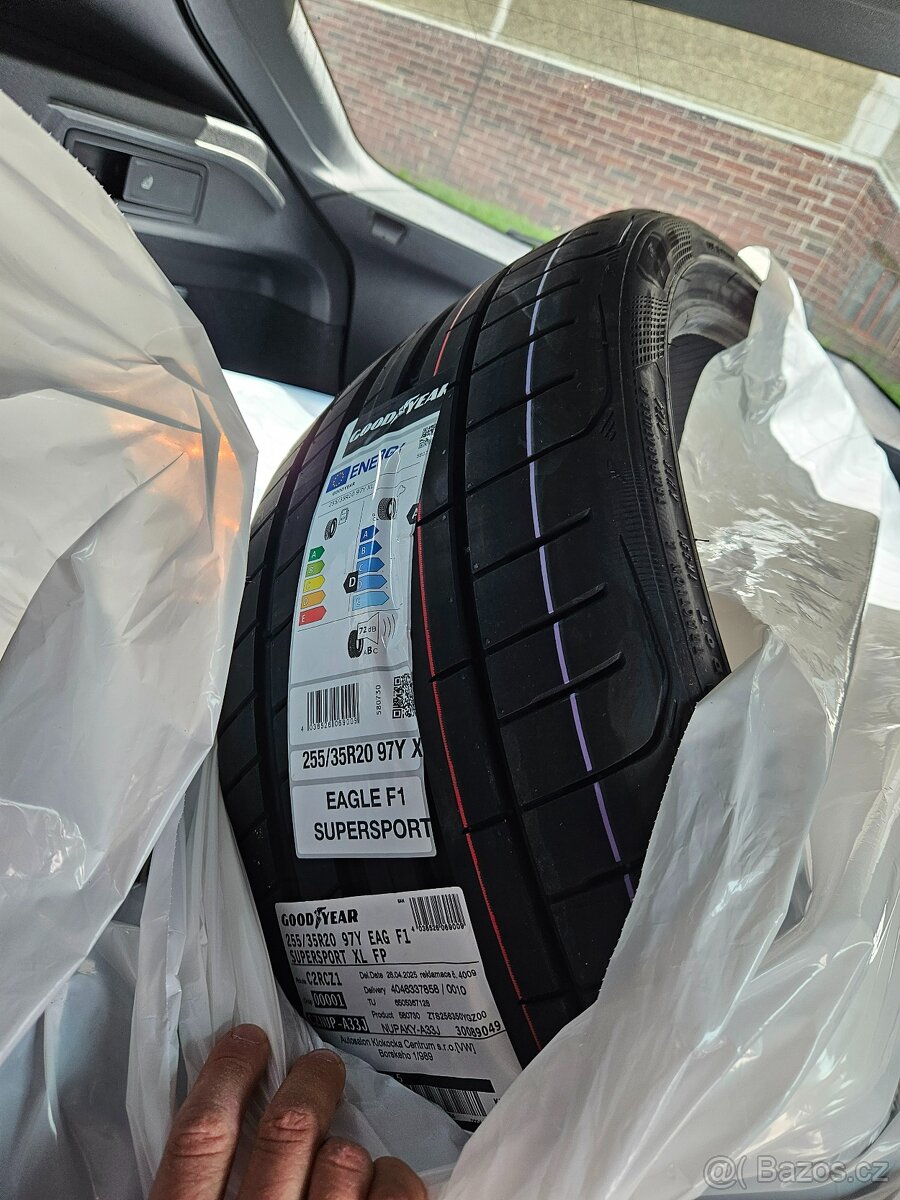 Prodej nových pneu: Goodyear Eagle F1 SuperSport 255/35 R20