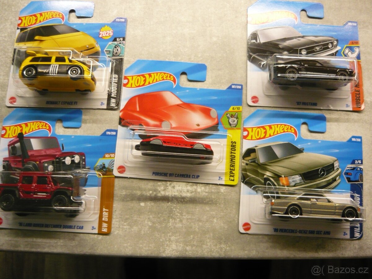 AUTÍČKA HOT WHEELS