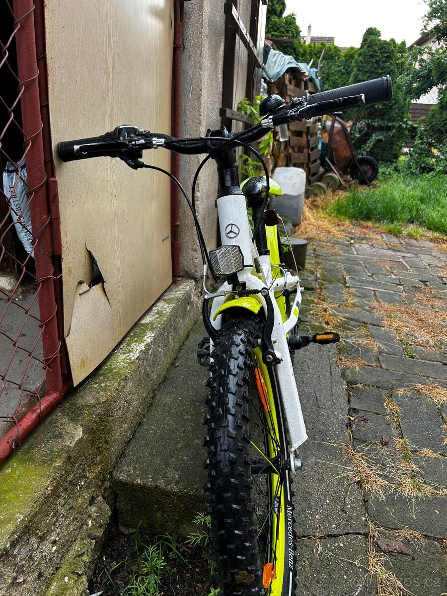 Dětské kolo Mercedes velikost 16