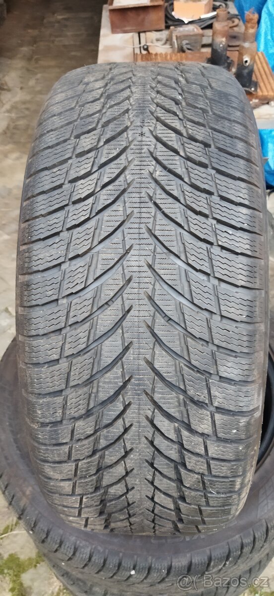 Nokian Tyres WR Snowproof P XL 245/45 R19 Zimní Pneu. 8mm