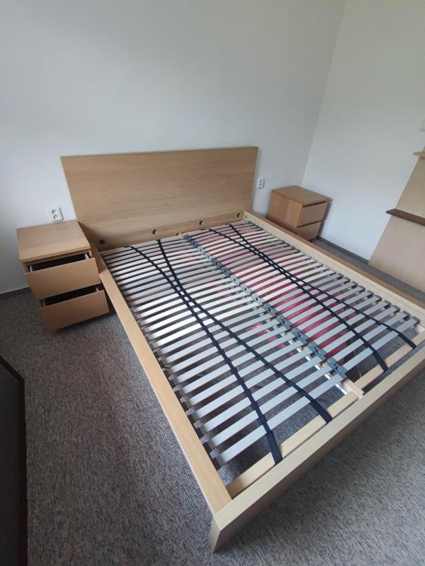 Postel Malm 1.6x2m s rošty+2x nočni st.,DekorBříza