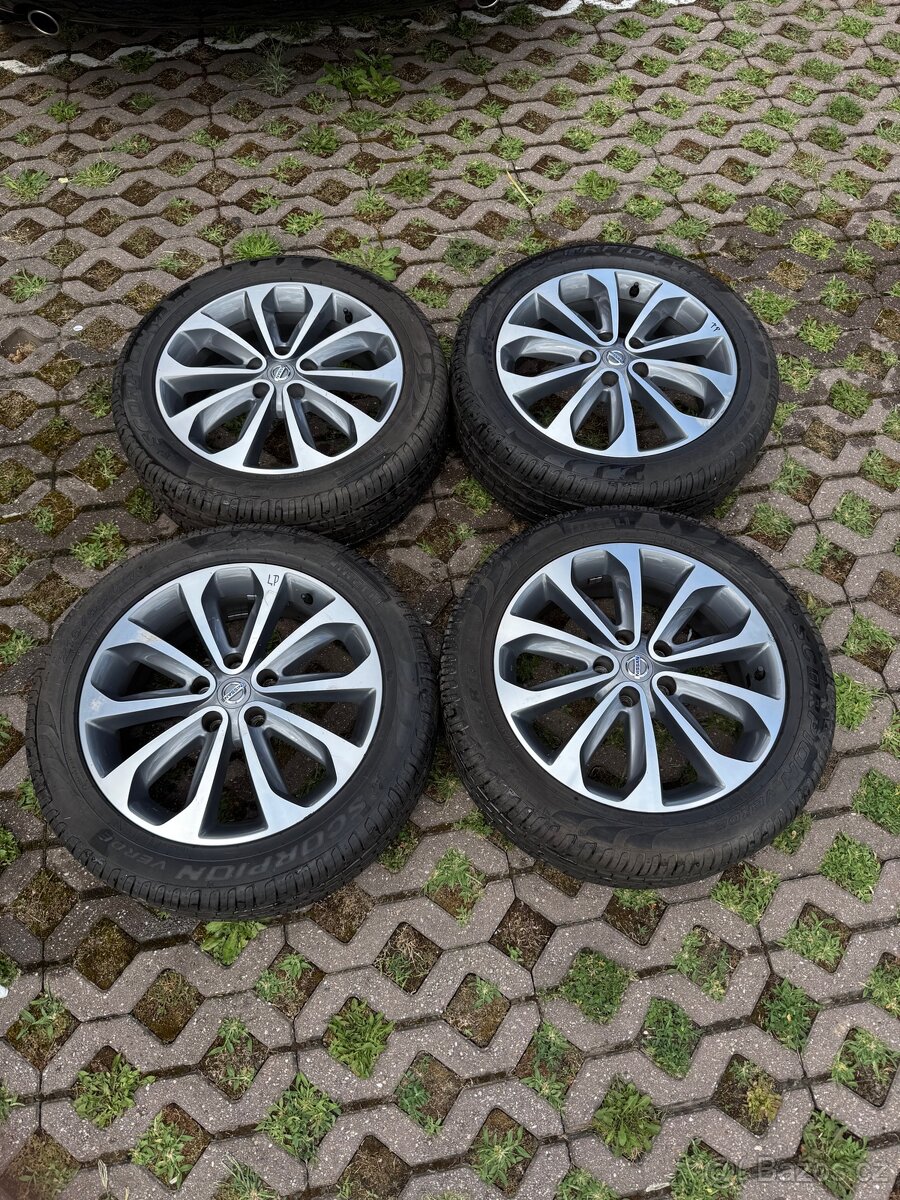 alu kola Nissan 215/55 R18. rozteč 5x114.3, ET40