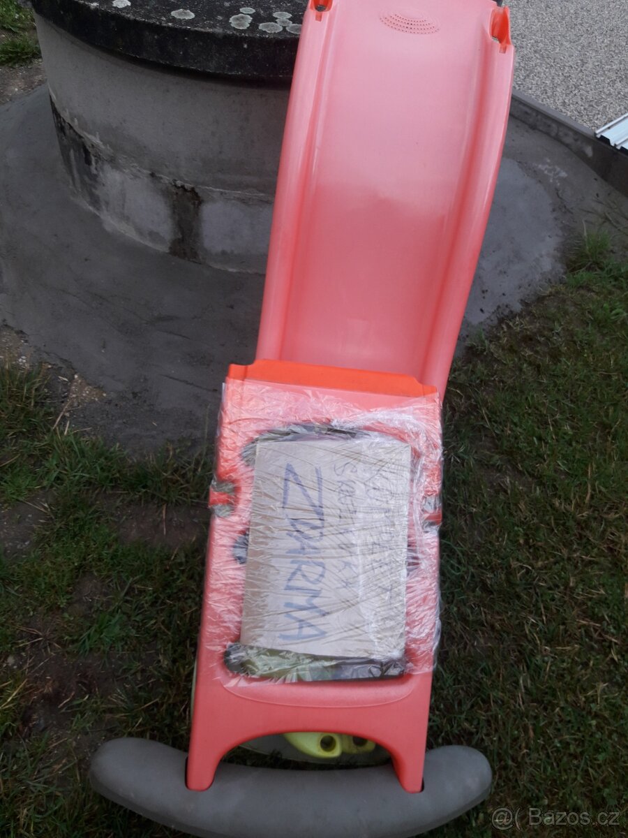 Skluzavka dětská zdarma
