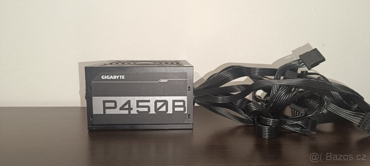 GIGABYTE P450B