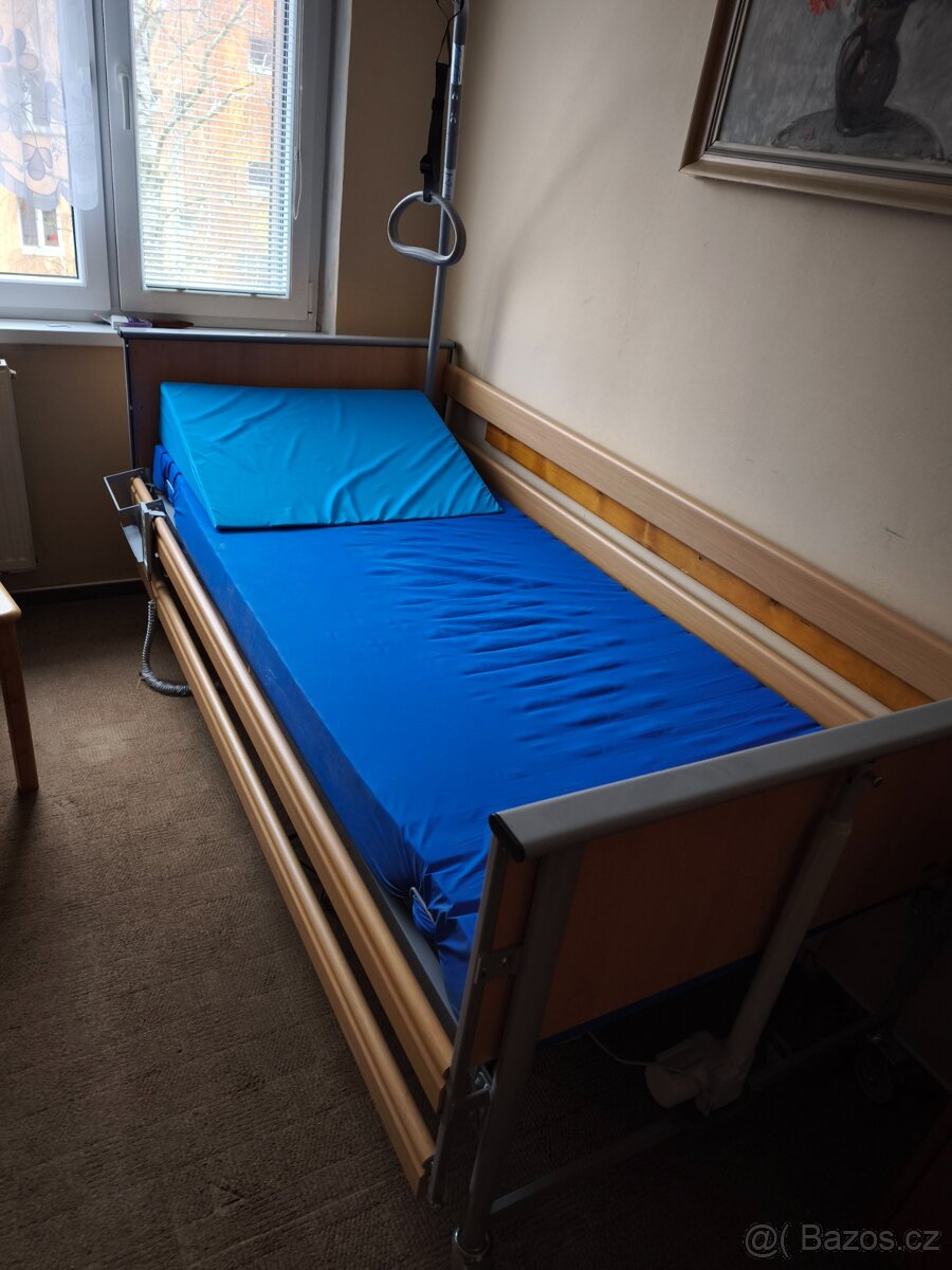Elektrická polohovací postel Burmeier