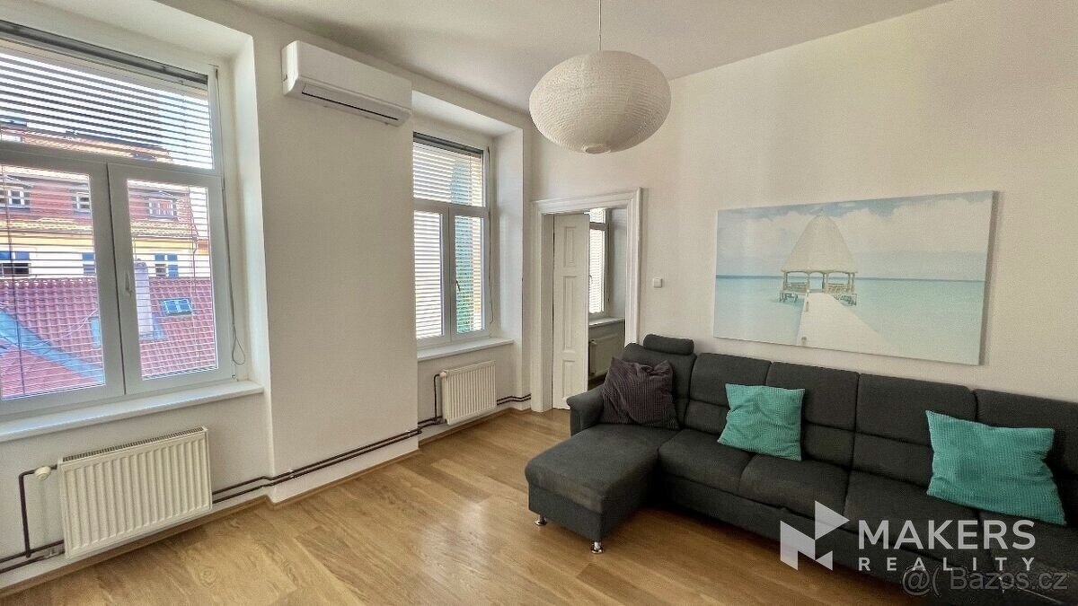 Pronájem bytu 2+kk 72 m², Spálená, Praha - Nove Město