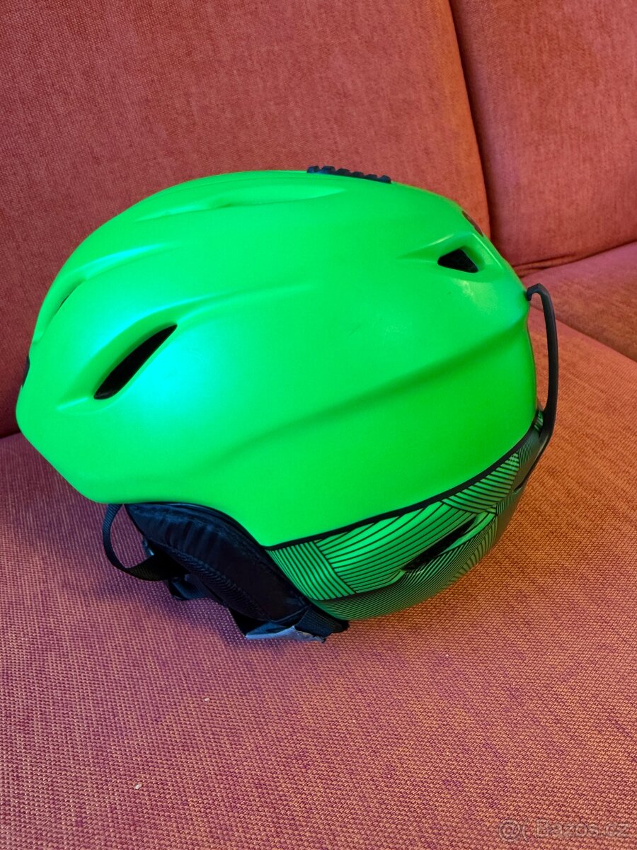 Lyžařská helma GIRO
