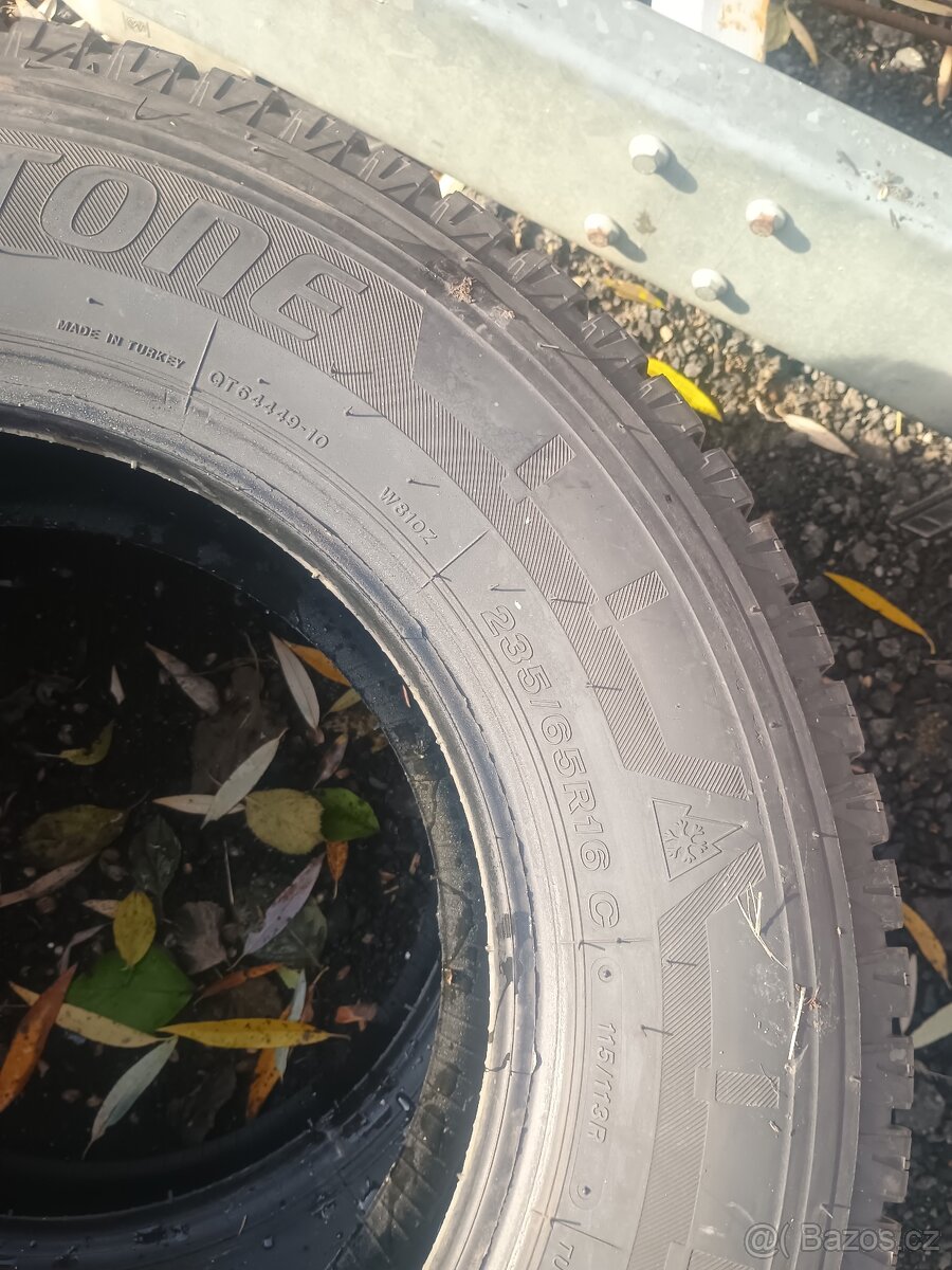 zimní 235/65/16C BRIDGESTONE