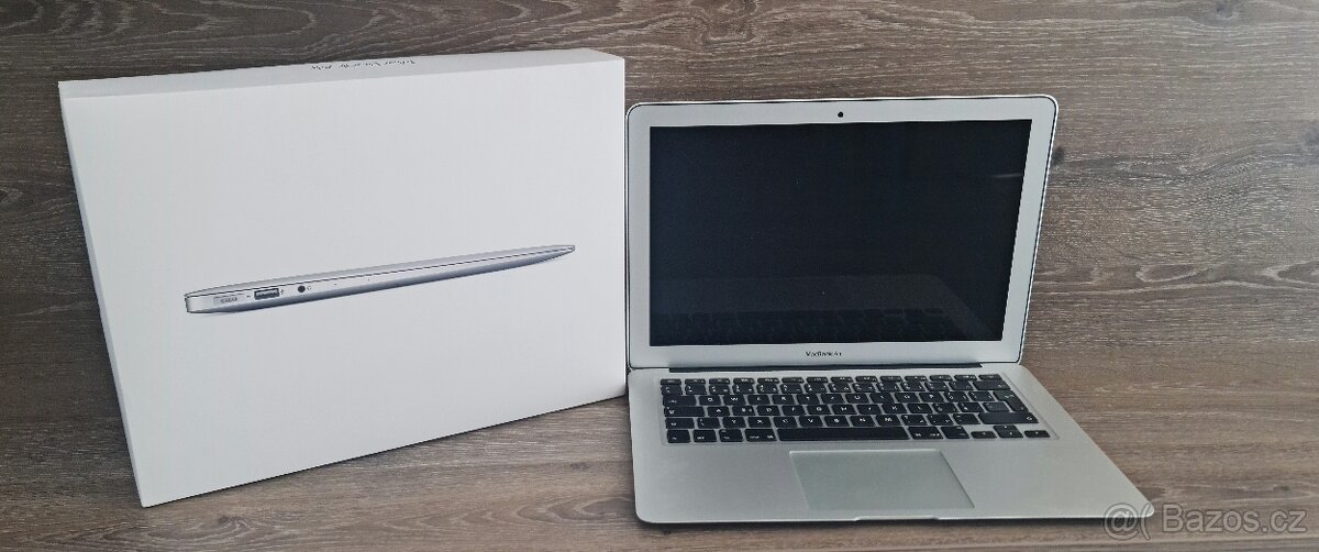 NOVÝ / MacbookAir 13.3" 2017 - Model A1466