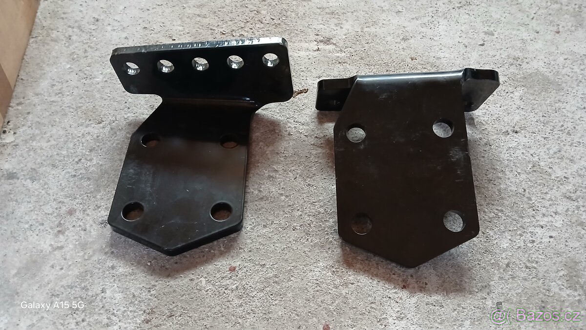 Drzaky blatniku přední naprava