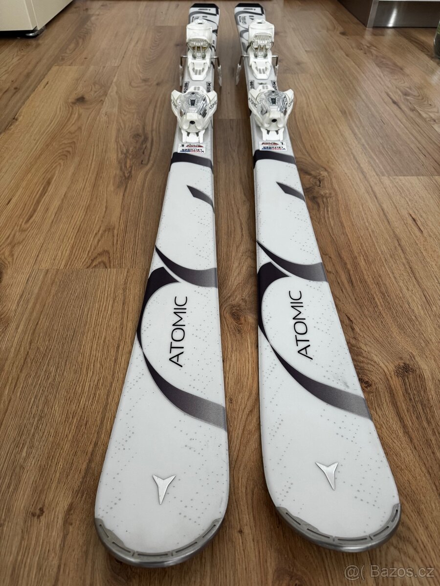 lyze Atomic heaven 160cm+ lyzarské hole