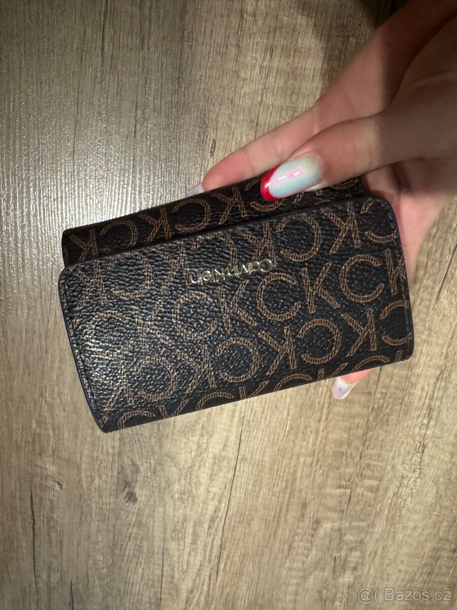 Pěkní dárek k Vánocům - nová peněženka Calvin Klein
