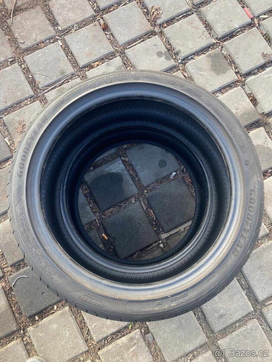 225/40/18 letní Goodyear F1