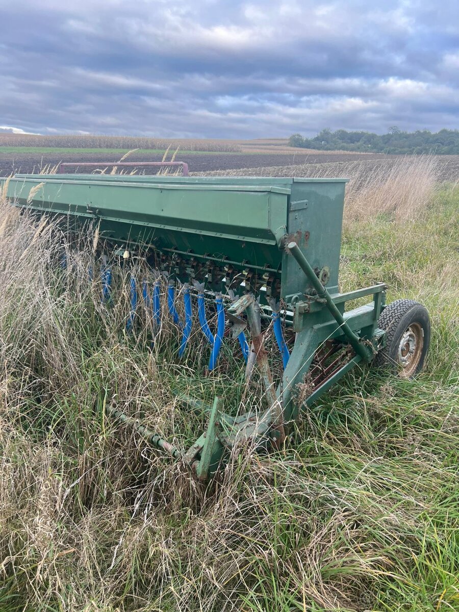 Secí stroj roudnice