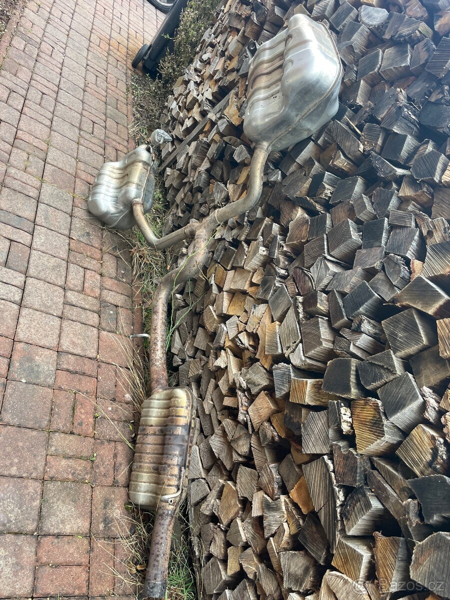 Výfuk Octavia 3 benzin 4x4