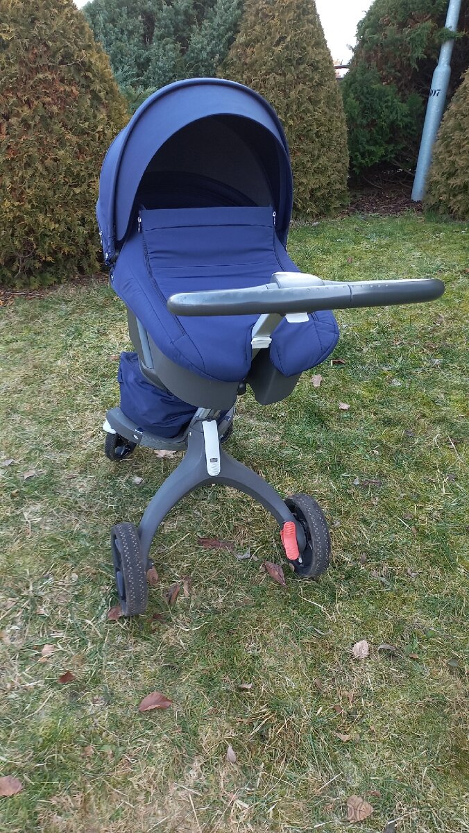 Kočárek Stokke Xplory V4 Deep blue