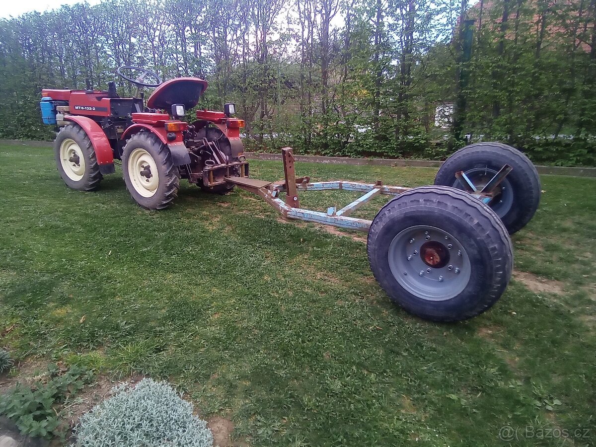 Podvozek za malotraktor