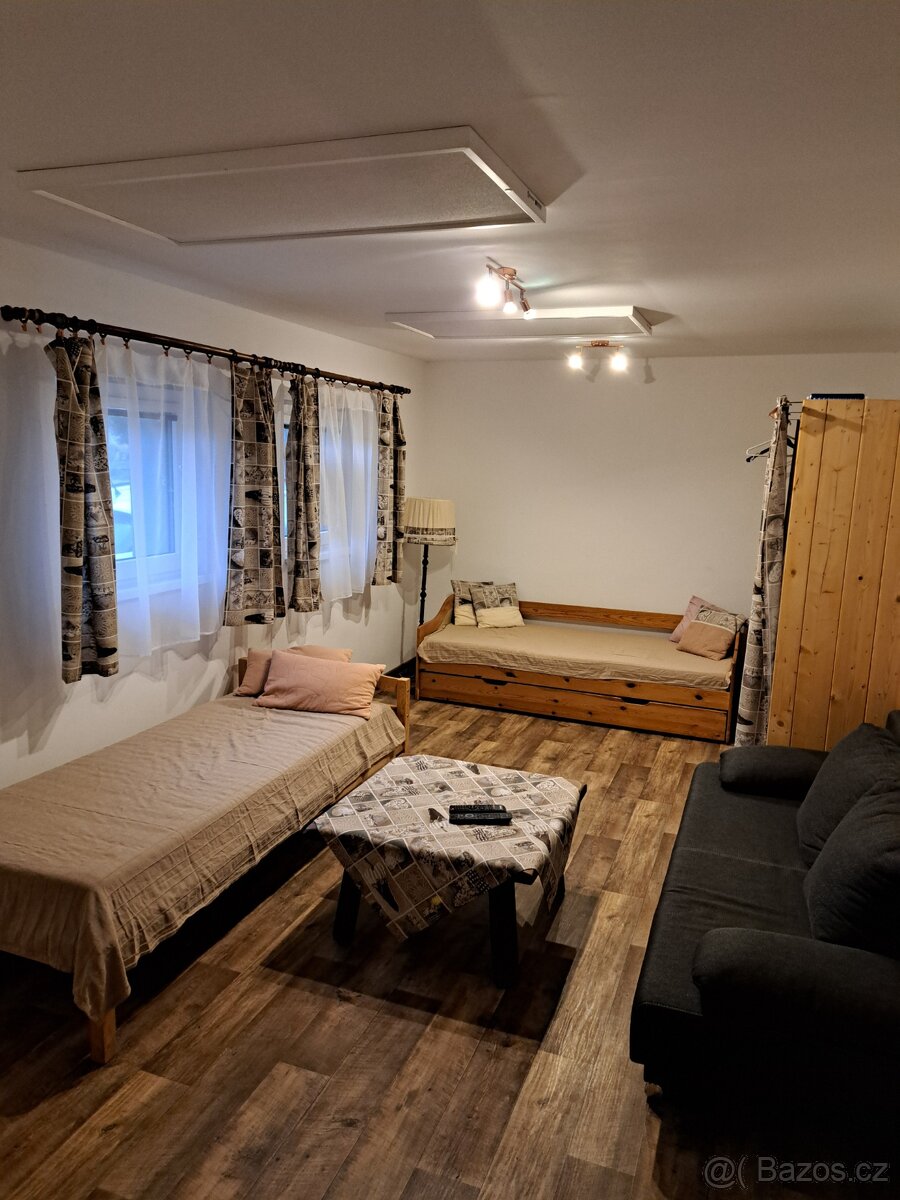 Atypický byt/domek 45m2 + kolna 15m2 Kokořínsko