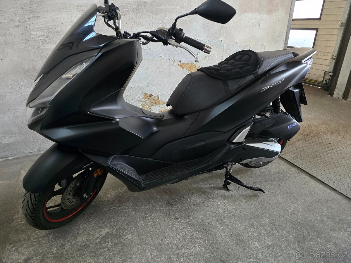 Honda pcx 125 první majitel