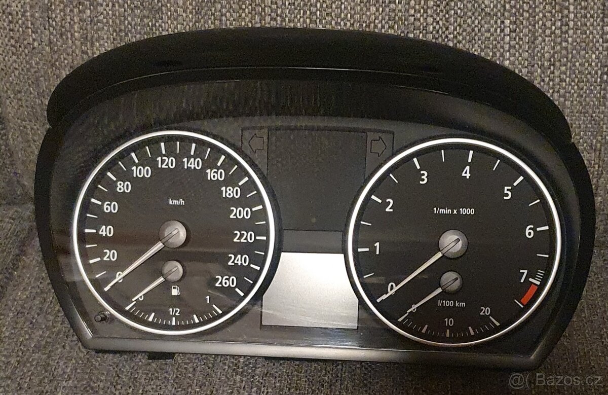 Budíky(počítadlo) BMW E90 330I