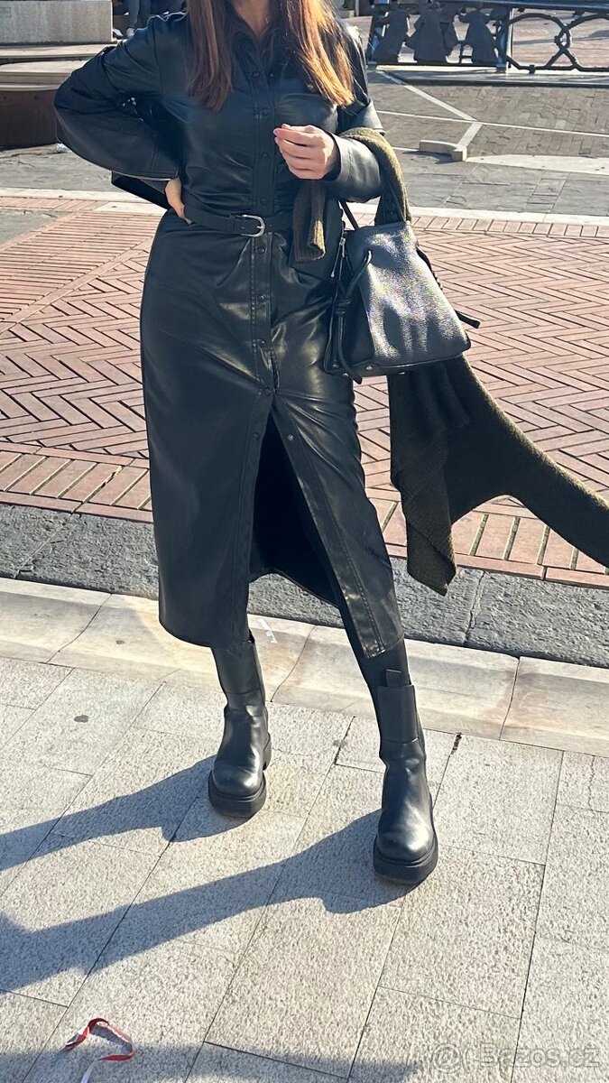 Koženkové sexy šaty vel. S - ZARA