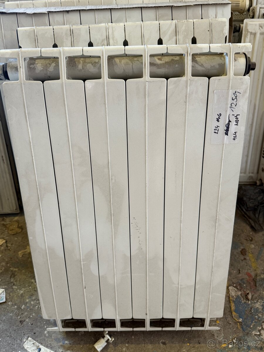 Radiátor Sira 46x68x11cm ALU Nový