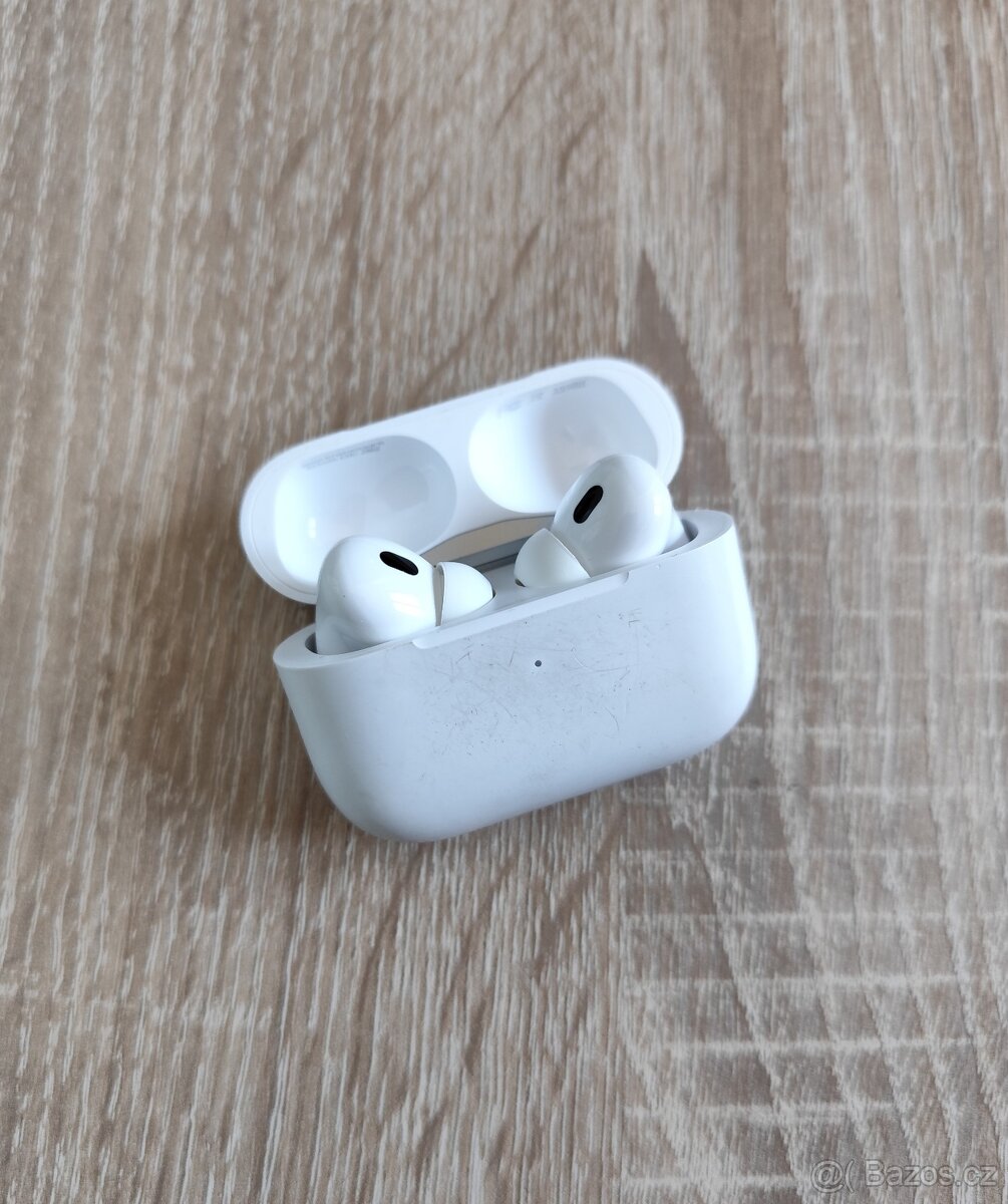 APPLE AirPods 3. GENERACE S MagSafe POUZDREM
