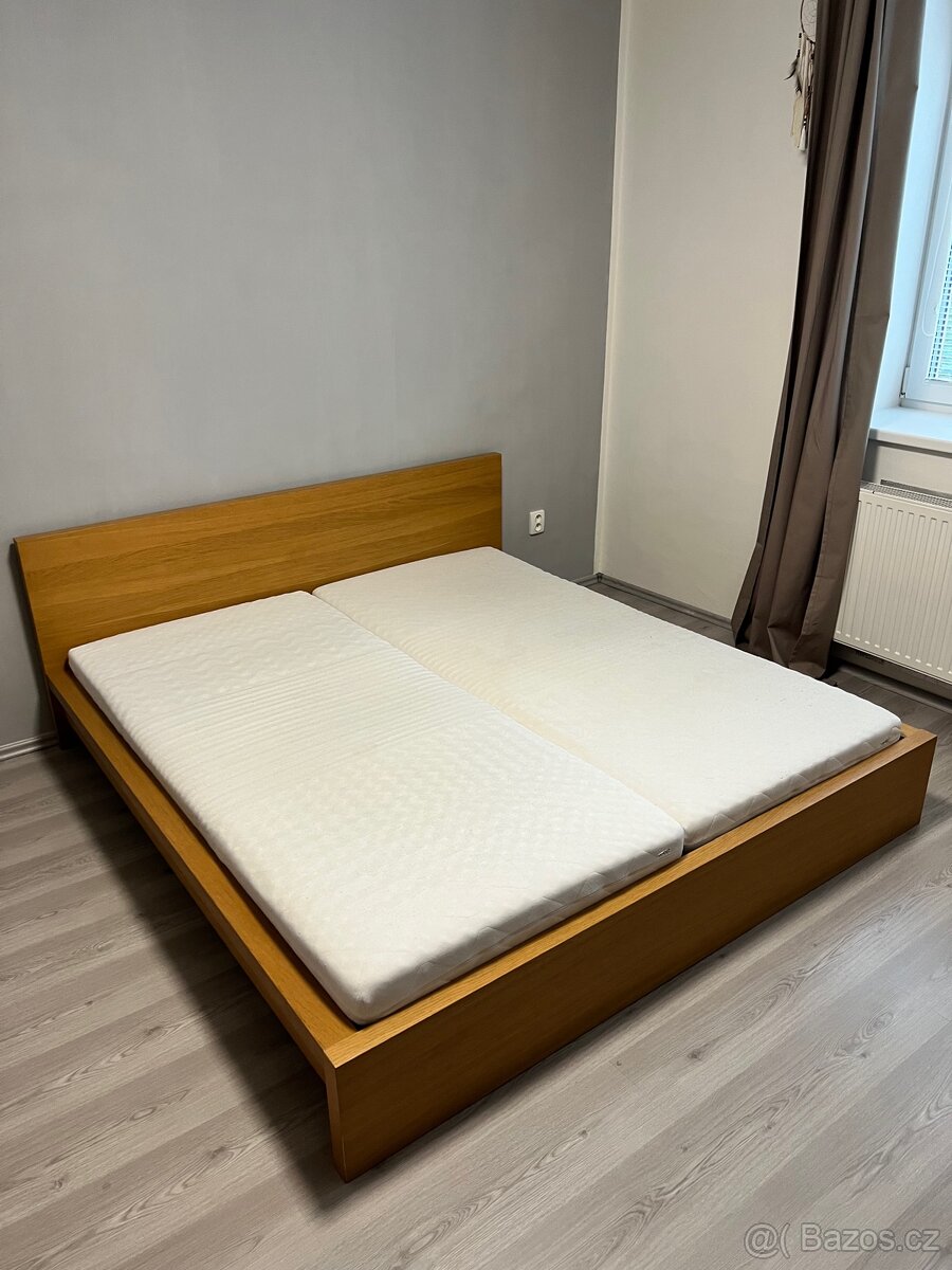 Postel včetně matrací 180cm