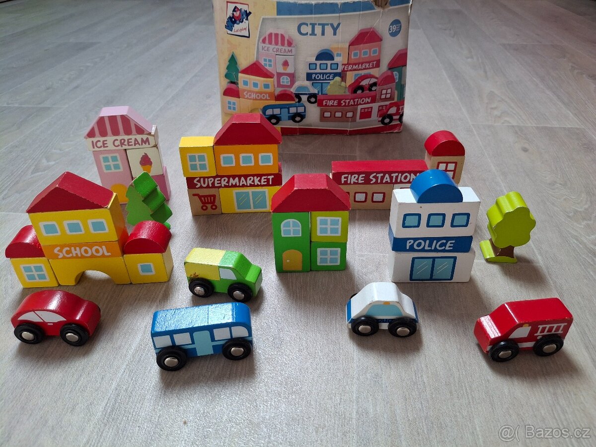 Prodám dřevěné kostky město City 39 kostek