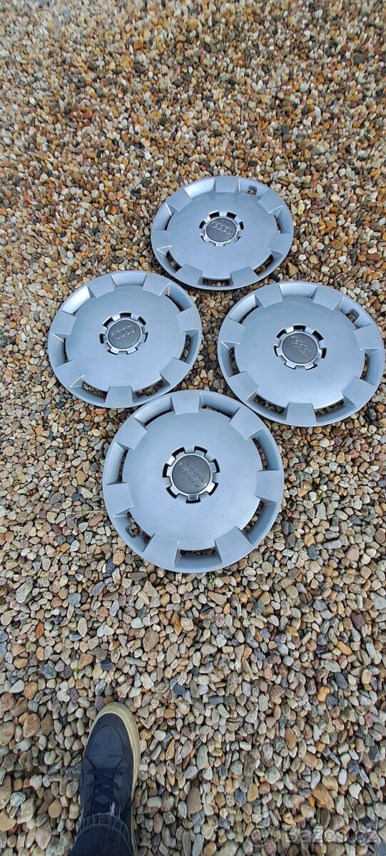 Kryty kol Audi original 16