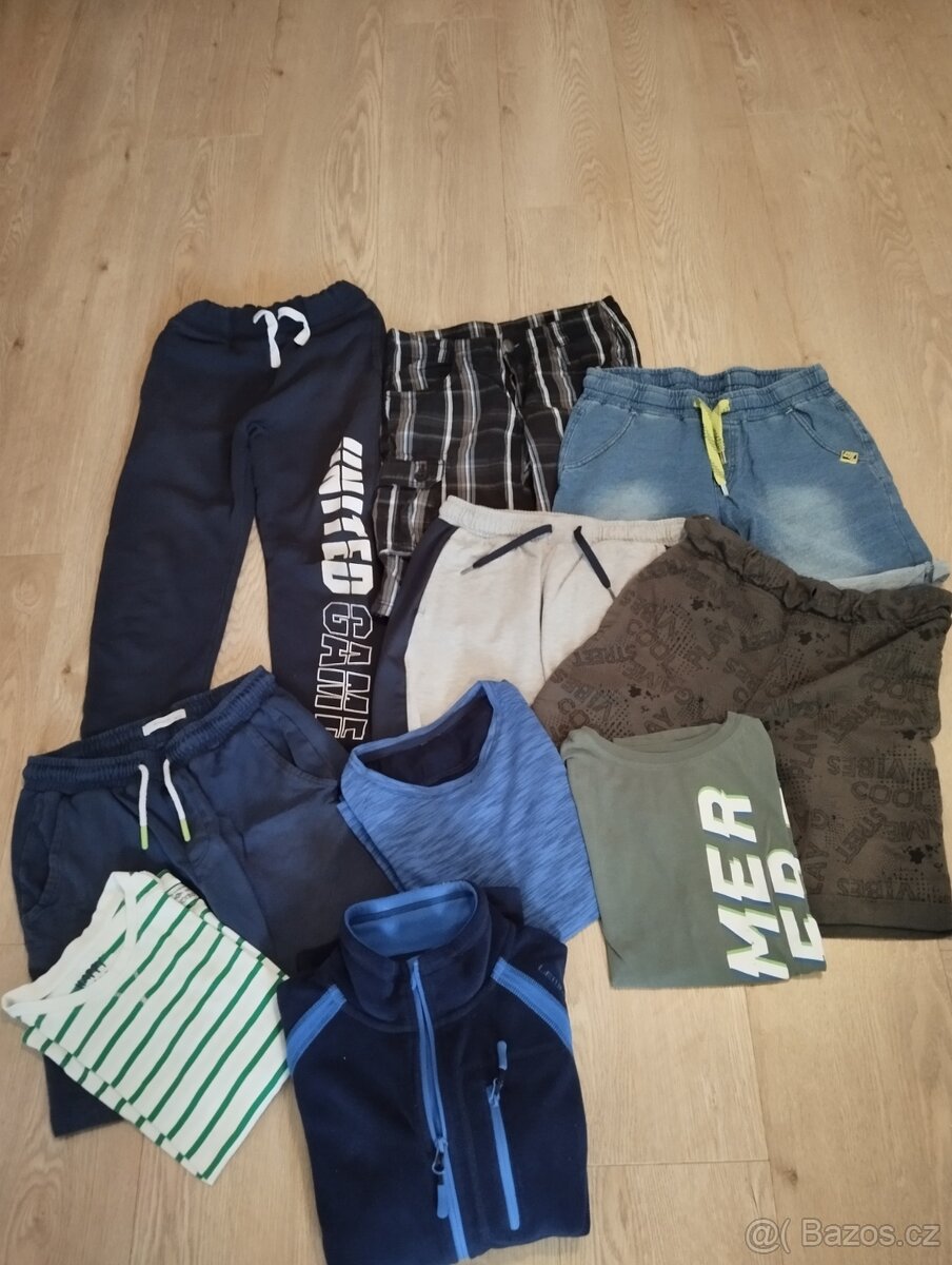 Chlapecký set oblečení vel.134/140 - Top stav
