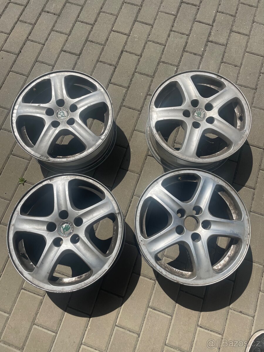 ALU disky 5x100 octavie I