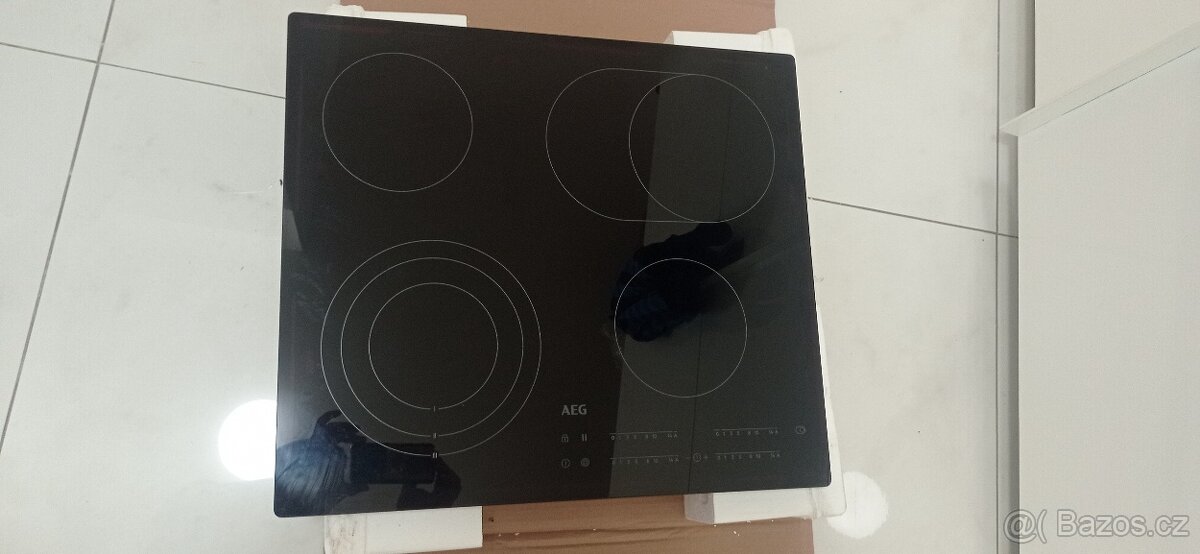 Nová AEG Mastery DirectTouch HK654070IB