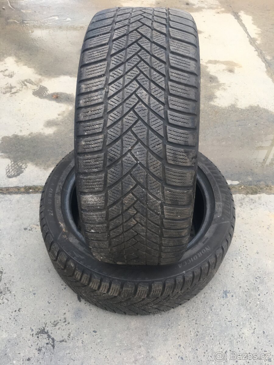 225/45/17 zimní